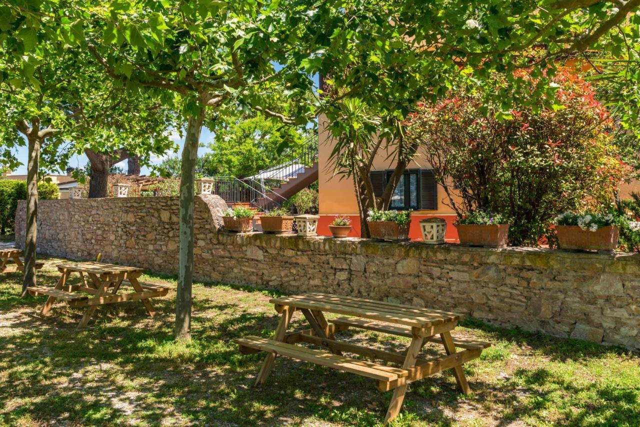 Agriturismo Le Vecchie Scuole Кампилья-Мариттима Экстерьер фото
