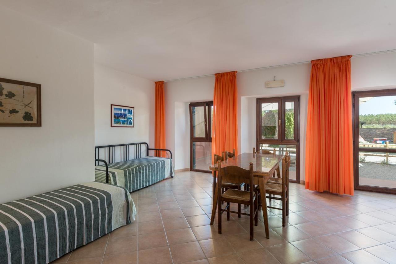 Agriturismo Le Vecchie Scuole Кампилья-Мариттима Экстерьер фото