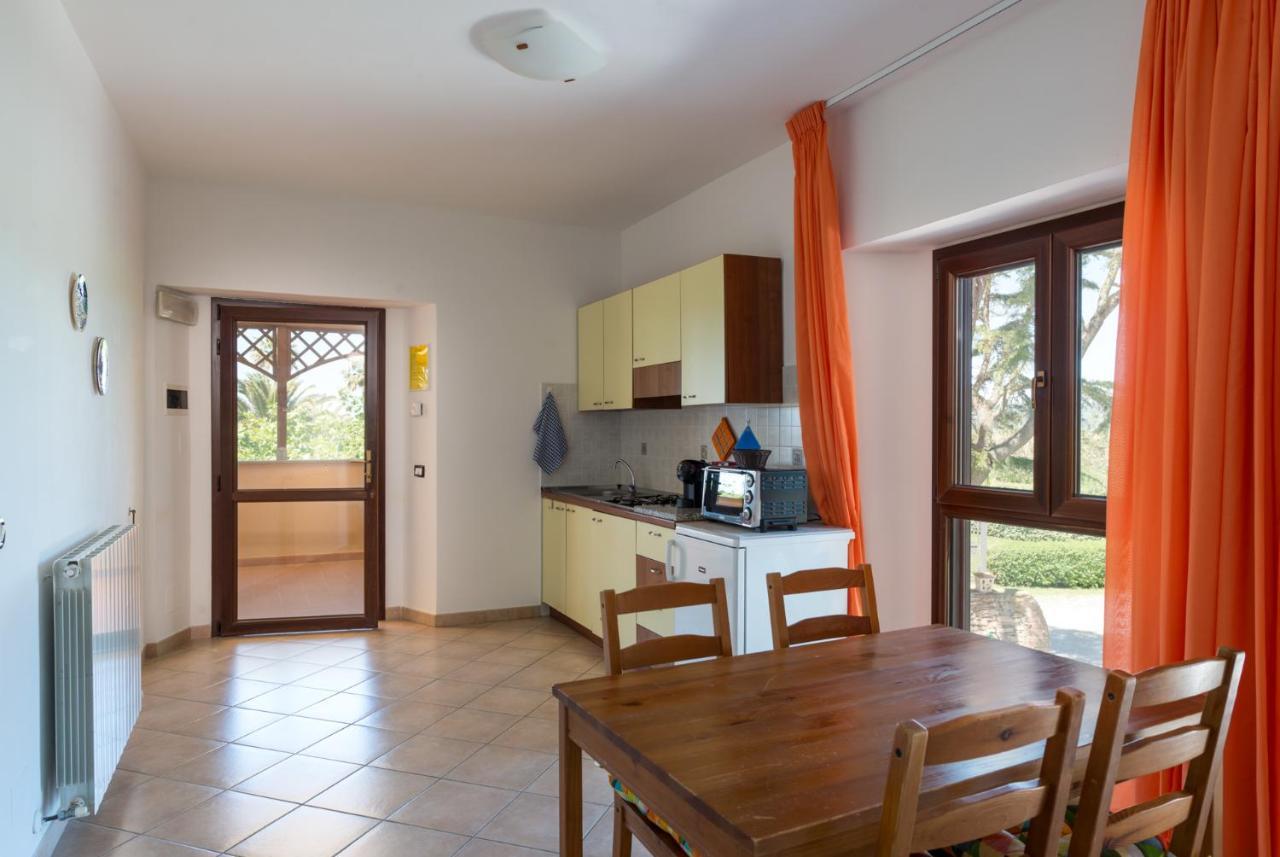 Agriturismo Le Vecchie Scuole Кампилья-Мариттима Экстерьер фото