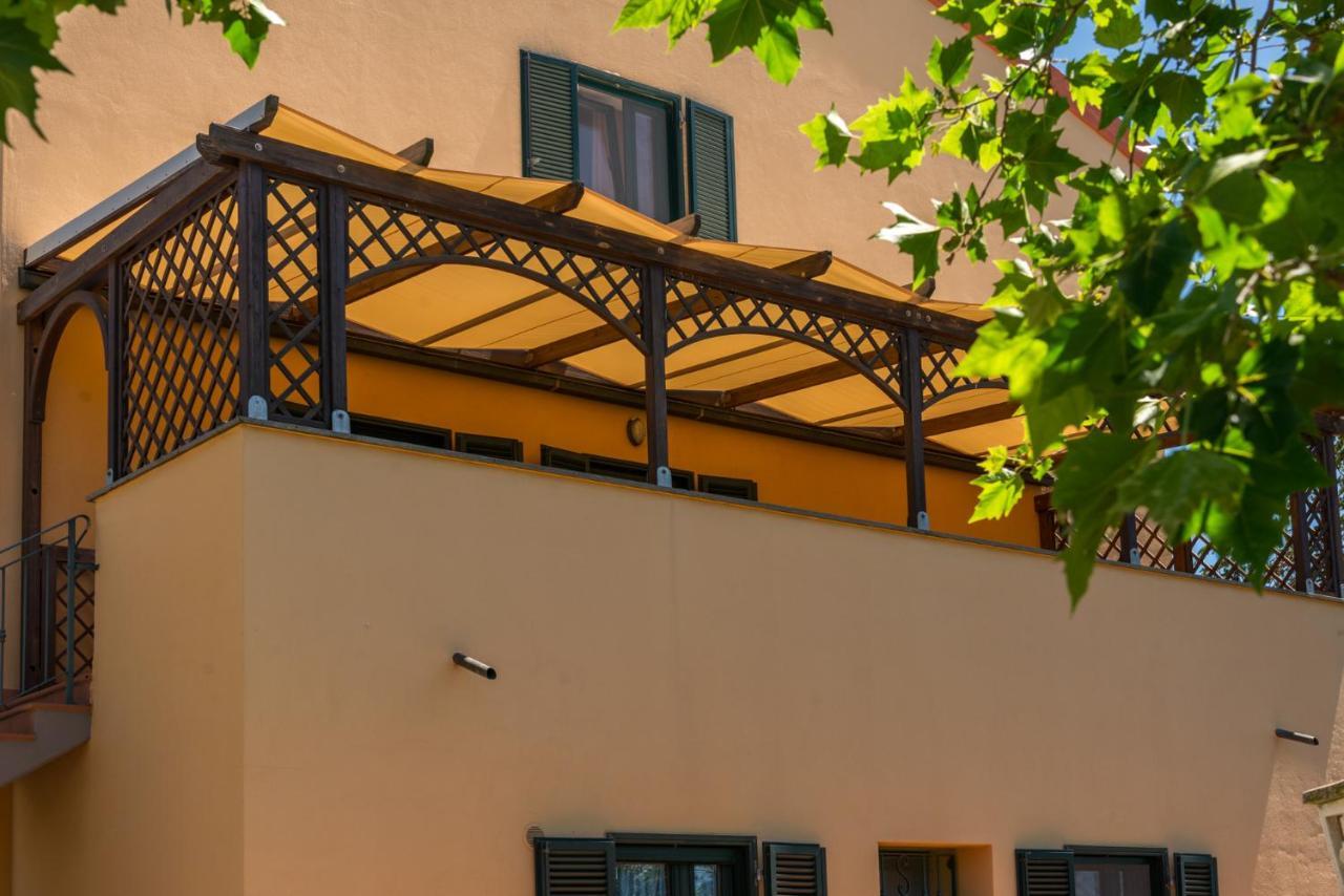 Agriturismo Le Vecchie Scuole Кампилья-Мариттима Экстерьер фото